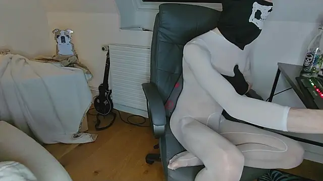 Snapshot of Nyl0nnickb0y chatting on 03-02-26, 09:10 Nyl0nnickb0y online show from 03-02-26, 09:10