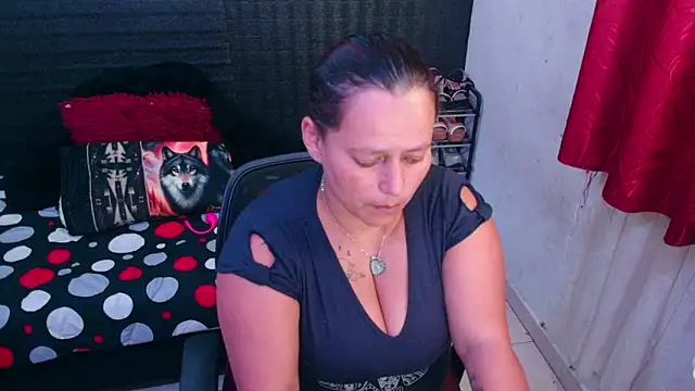 Diana Lozano online show from 01-18-25, 03:09