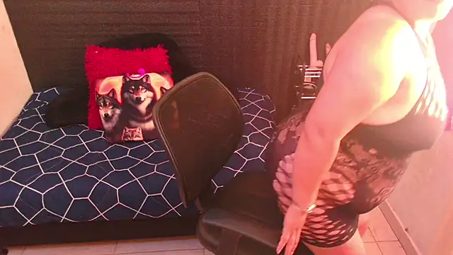 Diana Lozano online show from 01-28-25, 02:10