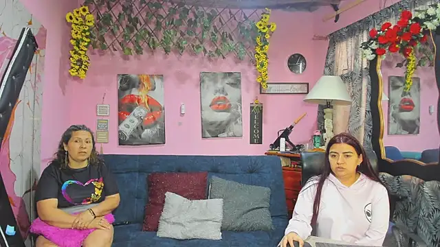 lesbiancuple online show from 04-24-26, 12:29