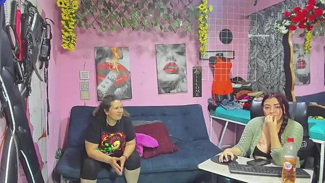 Snapshot of lesbiancuple chatting on 05-13-26, 01:58 lesbiancuple online show from 05-13-26, 01:58