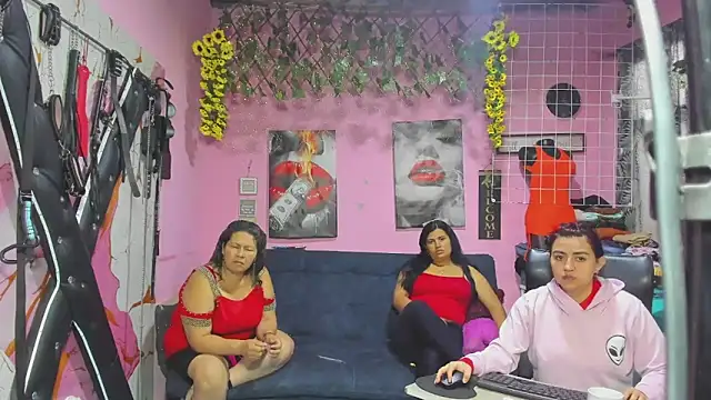 Snapshot of lesbiancuple chatting on 05-15-26, 12:34 lesbiancuple online show from 05-15-26, 12:34