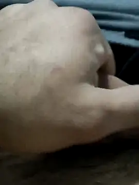 Snapshot of Jonsina47 chatting on 12-17-25, 05:30 Jonsina47 online show from 12-17-25, 05:30