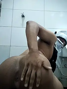 Snapshot of Rafael24445473 chatting on 10-11-25, 04:22 Rafael24445473 online show from 10-11-25, 04:22