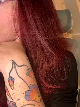 Snapshot of LunaMoongirl chatting on 11-20-25, 05:45 LunaMoongirl online show from 11-20-25, 05:45