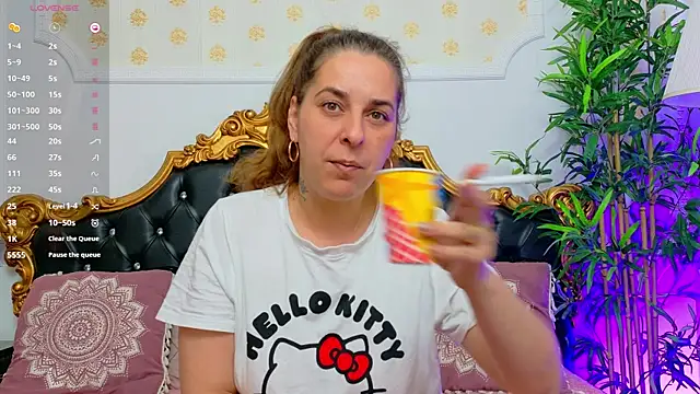 Snapshot of KarinaNoir chatting on 04-29-26, 04:05 KarinaNoir online show from 04-29-26, 04:05
