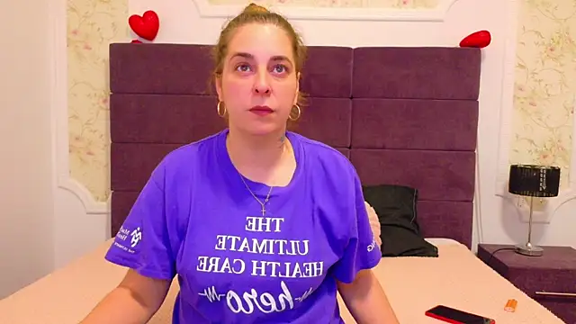 Snapshot of KarinaNoir chatting on 05-12-26, 02:30 KarinaNoir online show from 05-12-26, 02:30