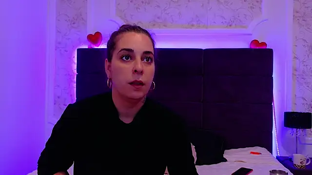 Snapshot of KarinaNoir chatting on 05-14-26, 03:46 KarinaNoir online show from 05-14-26, 03:46