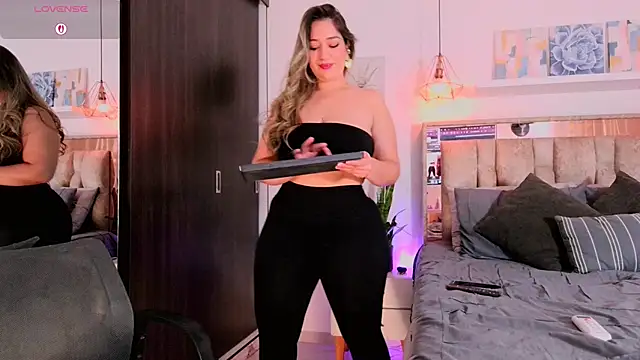 Dulce Morrys online show from 03-15-26, 04:46