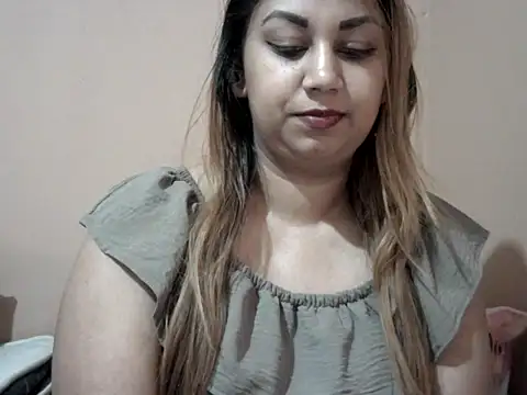 bellachow10 online show from 12-17-25, 11:38