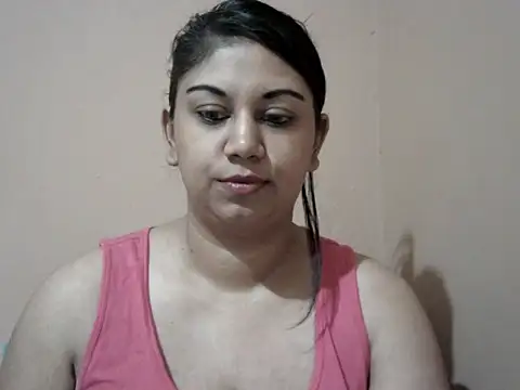 Snapshot of bellachow10 chatting on 04-23-26, 06:03 bellachow10 online show from 04-23-26, 06:03