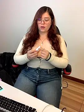 Snapshot of kayortiiz chatting on 09-13-25, 02:11 kayortiiz online show from 09-13-25, 02:11