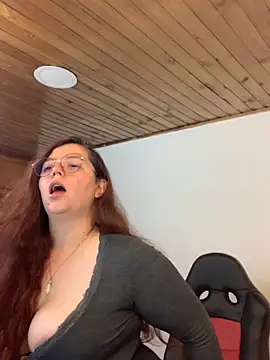 Snapshot of kayortiiz chatting on 09-22-25, 02:13 kayortiiz online show from 09-22-25, 02:13