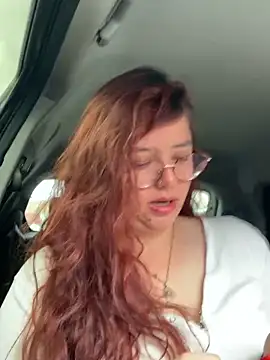 Snapshot of kayortiiz chatting on 09-24-25, 04:21 kayortiiz online show from 09-24-25, 04:21