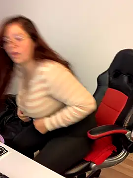 Snapshot of kayortiiz chatting on 10-09-25, 09:13 kayortiiz online show from 10-09-25, 09:13