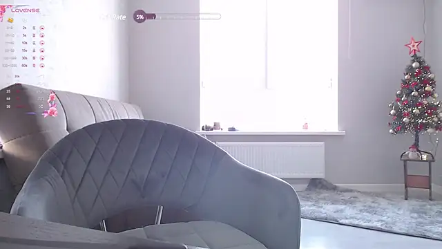 Snapshot of Mia_Bows chatting on 12-19-24, 06:34 Mia Bows online show from 12-19-24, 06:34