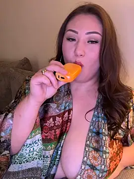 Snapshot of RosieDixx chatting on 05-26-26, 05:47 RosieDixx online show from 05-26-26, 05:47