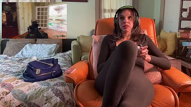 Snapshot of queendab626 chatting on 01-21-25, 06:34 queendab626 online show from 01-21-25, 06:34