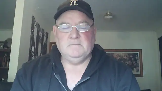 Snapshot of HOTANAL chatting on 09-30-25, 11:21 HOTANAL online show from 09-30-25, 11:21