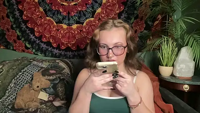 Snapshot of sweetandwet_daddy chatting on 01-12-26, 01:16 sweetandwet daddy online show from 01-12-26, 01:16