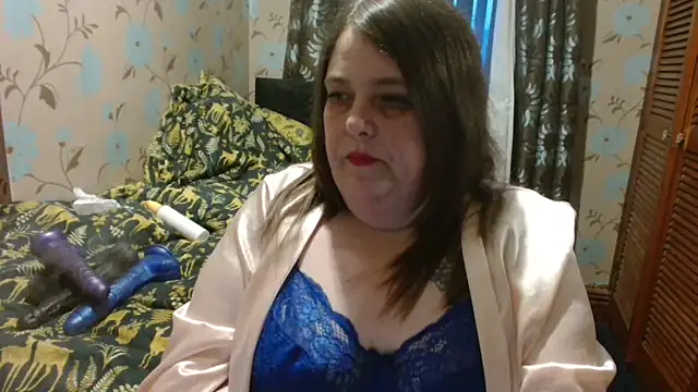 HouseWifeWhore Milf online show from 02-17-26, 05:19