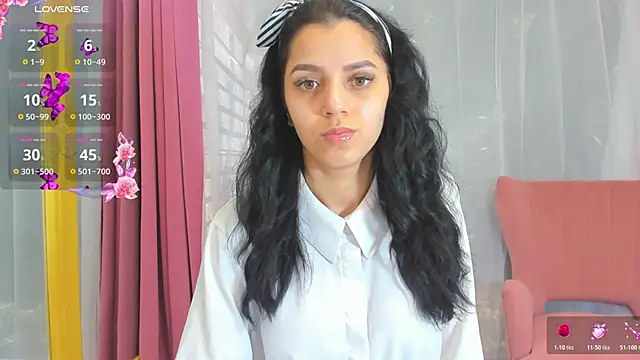 Snapshot of Sarabecker chatting on 03-06-26, 09:06 Sarabecker online show from 03-06-26, 09:06