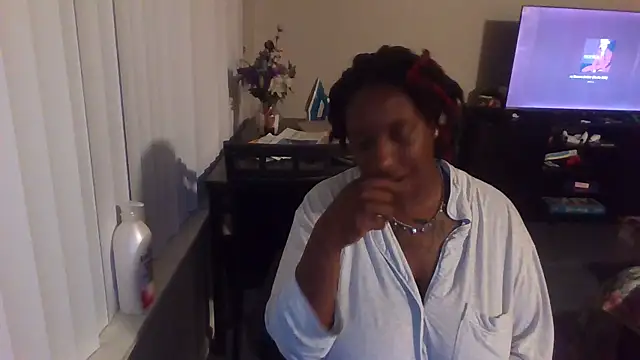 Snapshot of markquanna chatting on 09-12-25, 06:35 markquanna online show from 09-12-25, 06:35