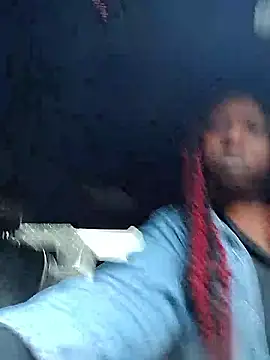 Snapshot of markquanna chatting on 10-15-25, 03:56 markquanna online show from 10-15-25, 03:56