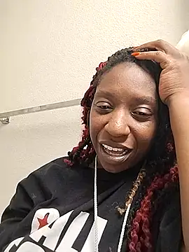 Snapshot of markquanna chatting on 10-18-25, 03:53 markquanna online show from 10-18-25, 03:53