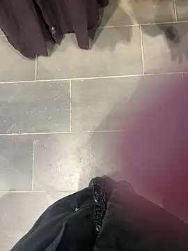 CrazzyChicks online show from 03-25-26, 05:13