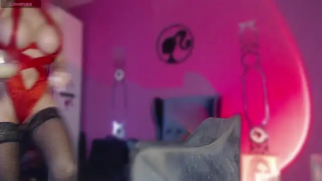 Snapshot of Tallso_sex chatting on 01-08-25, 11:43 Tallso sex online show from 01-08-25, 11:43