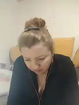 stefanyharper16 online show from 02-18-25, 05:21