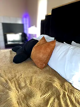 KarissaChantelle online show from 09-29-25, 04:01