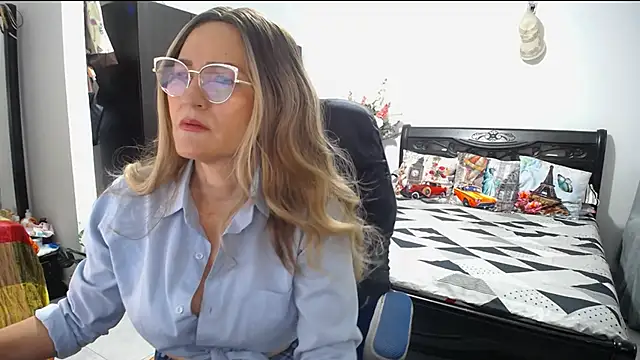 Snapshot of Xiimen chatting on 01-15-25, 11:40 Xiimen online show from 01-15-25, 11:40