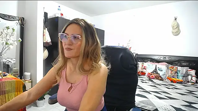 Snapshot of Xiimen chatting on 01-29-25, 12:43 Xiimen online show from 01-29-25, 12:43