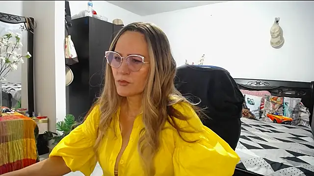 Snapshot of Xiimen chatting on 01-29-25, 04:30 Xiimen online show from 01-29-25, 04:30