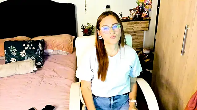 Snapshot of Xiimen chatting on 03-12-25, 10:28 Xiimen online show from 03-12-25, 10:28