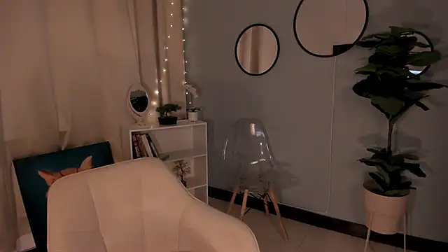 LiaPearce online show from 09-25-25, 12:42