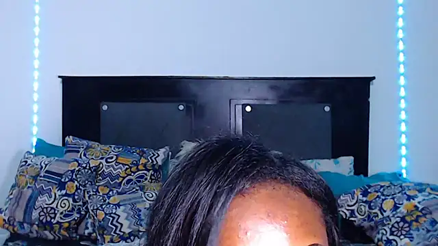 Snapshot of AdaraLink chatting on 12-26-24, 01:21 AdaraLink online show from 12-26-24, 01:21