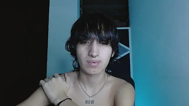 Snapshot of littlextreme chatting on 05-18-26, 04:18 littlextreme online show from 05-18-26, 04:18