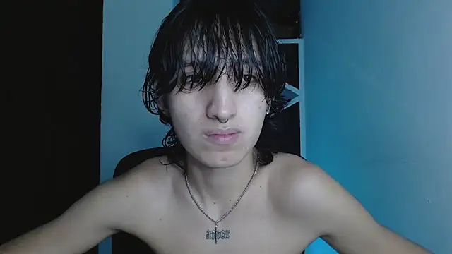 Snapshot of littlextreme chatting on 06-05-26, 01:12 littlextreme online show from 06-05-26, 01:12