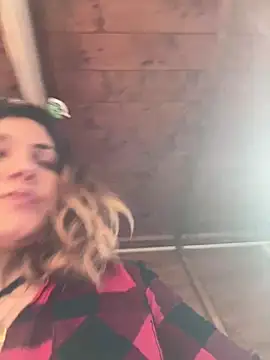 DaisyVibesss online show from 12-23-24, 02:07