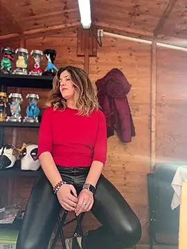 DaisyVibesss online show from 12-29-24, 01:38