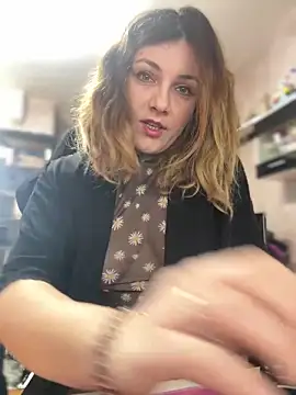 DaisyVibesss online show from 01-10-25, 08:40