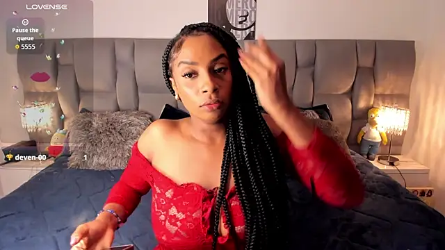 Snapshot of Nickytouse chatting on 12-17-25, 11:33 Nickytouse online show from 12-17-25, 11:33