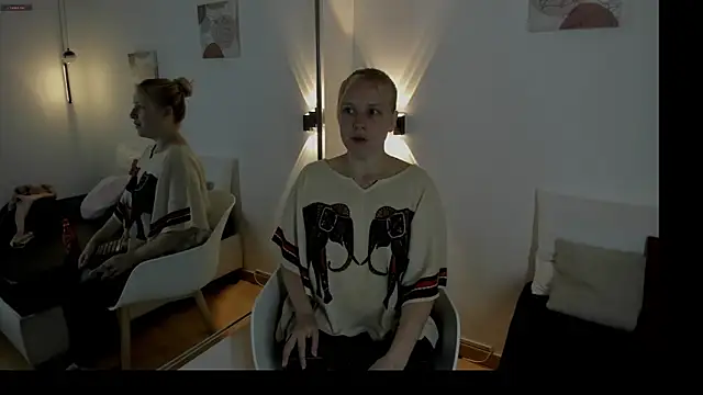 EmilySumer online show from 03-29-26, 08:42