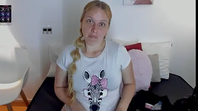 EmilySumer online show from 04-16-26, 02:34