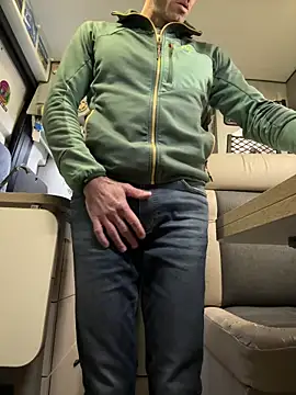 Hairy athlete online show from 12-10-24, 06:38