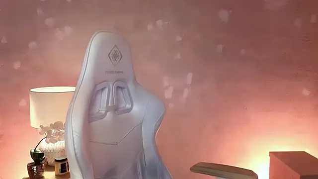 MilaFleur online show from 04-21-26, 02:01