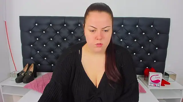 Snapshot of EvaLick chatting on 12-04-24, 05:16 EvaLick online show from 12-04-24, 05:16